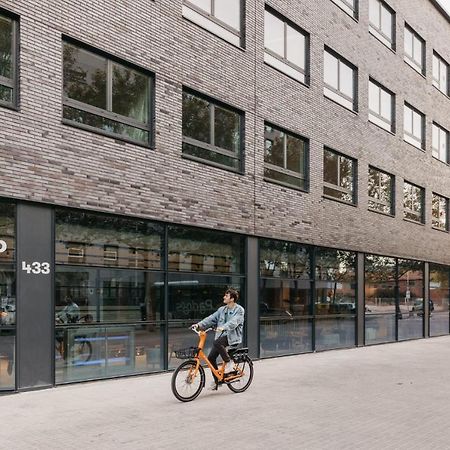 For Students Studying In Barcelona Only - Stunning Spacious Studios And Private Rooms At Pallars Student Accommodation المظهر الخارجي الصورة