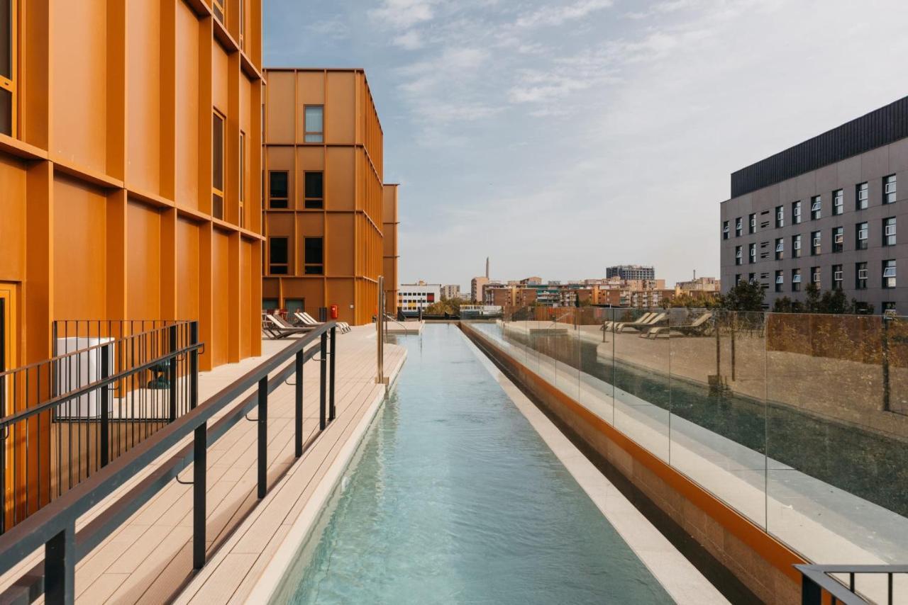 For Students Studying In Barcelona Only - Stunning Spacious Studios And Private Rooms At Pallars Student Accommodation المظهر الخارجي الصورة