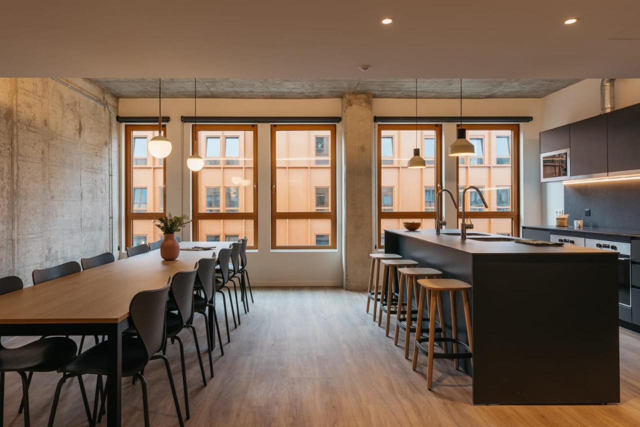 For Students Studying In Barcelona Only - Stunning Spacious Studios And Private Rooms At Pallars Student Accommodation المظهر الخارجي الصورة