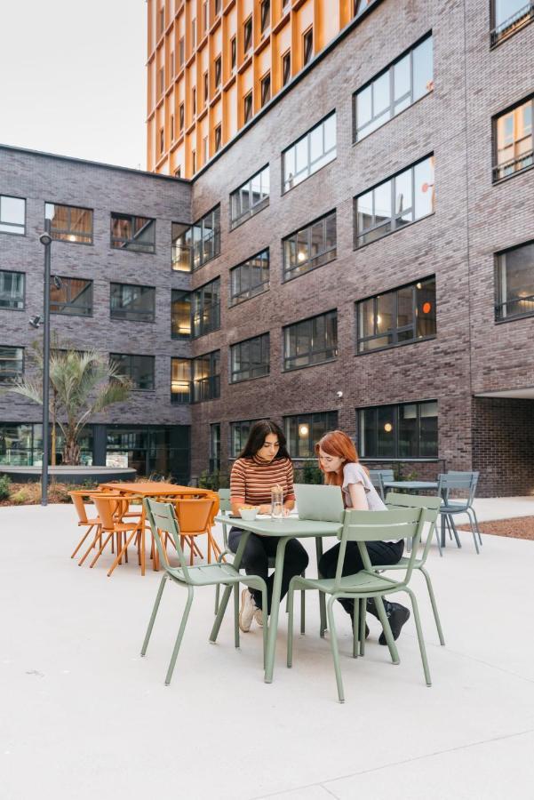 For Students Studying In Barcelona Only - Stunning Spacious Studios And Private Rooms At Pallars Student Accommodation المظهر الخارجي الصورة