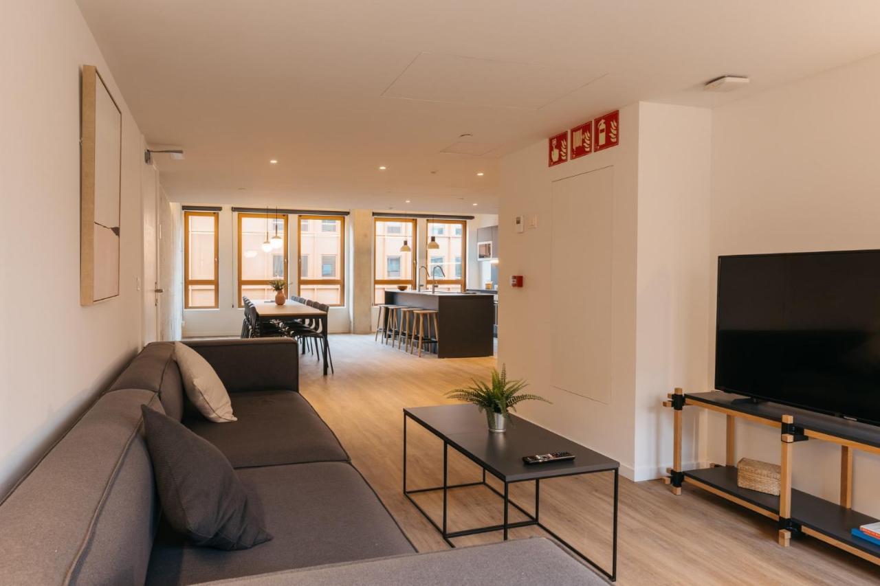 For Students Studying In Barcelona Only - Stunning Spacious Studios And Private Rooms At Pallars Student Accommodation المظهر الخارجي الصورة