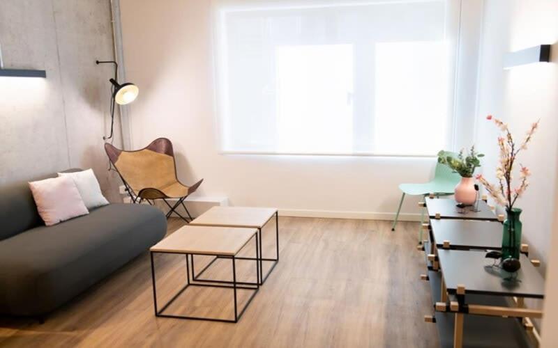 For Students Studying In Barcelona Only - Stunning Spacious Studios And Private Rooms At Pallars Student Accommodation المظهر الخارجي الصورة