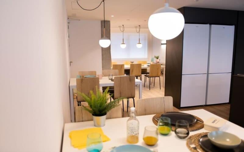 For Students Studying In Barcelona Only - Stunning Spacious Studios And Private Rooms At Pallars Student Accommodation المظهر الخارجي الصورة